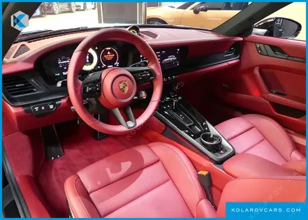 PORSCHE 911 CARRERA 4 GTS