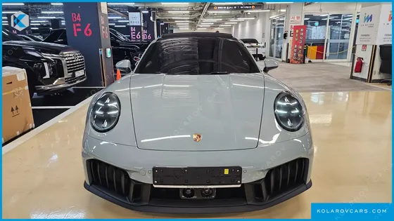 PORSCHE 911 CARRERA 4 GTS