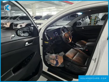 HYUNDAI TUCSON DIESEL 2.0 2WD