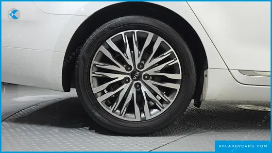 KIA K7 3.0 LPI PRESTIGE(RENTED)