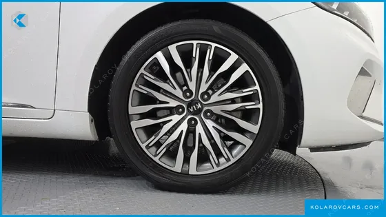 KIA K7 3.0 LPI PRESTIGE(RENTED)