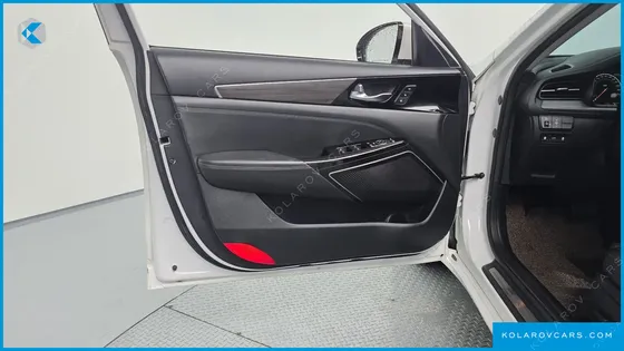 KIA K7 3.0 LPI PRESTIGE(RENTED)