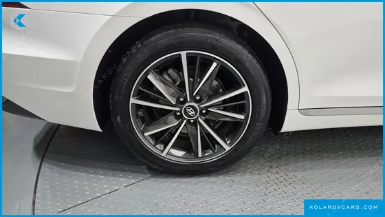 HYUNDAI GRANDEUR 2.5