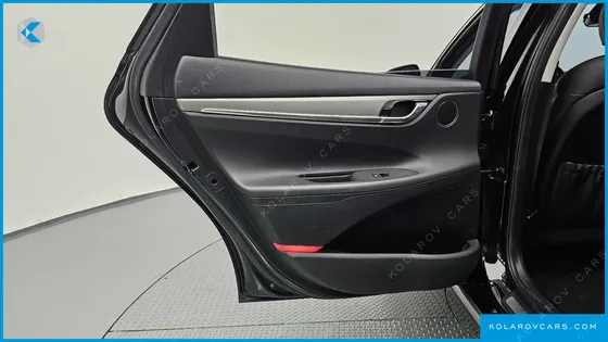 HYUNDAI GRANDEUR 3.0 LPI RENT CAR