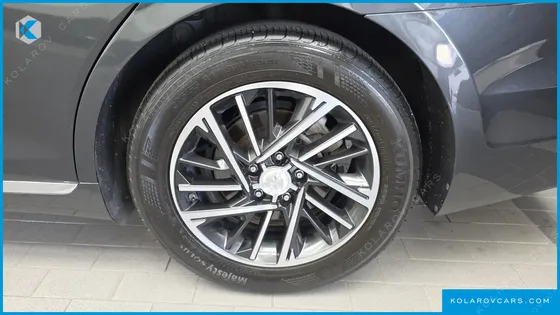 HYUNDAI GRANDEUR 2.5