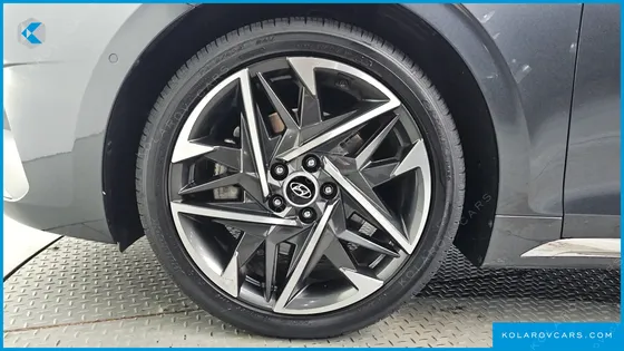 HYUNDAI GRANDEUR 3.3