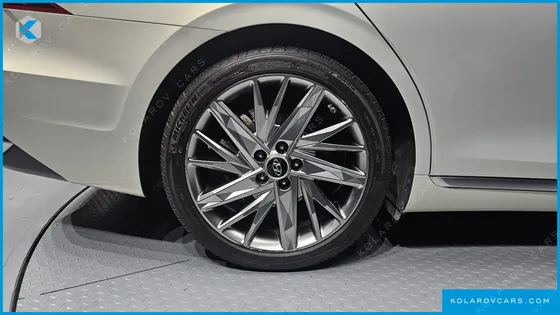HYUNDAI GRANDEUR 2.5
