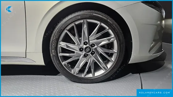 HYUNDAI GRANDEUR 2.5