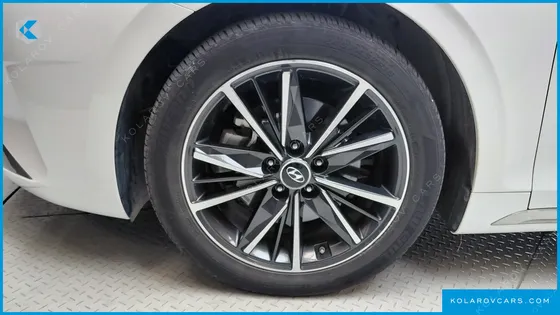 HYUNDAI GRANDEUR 2.5
