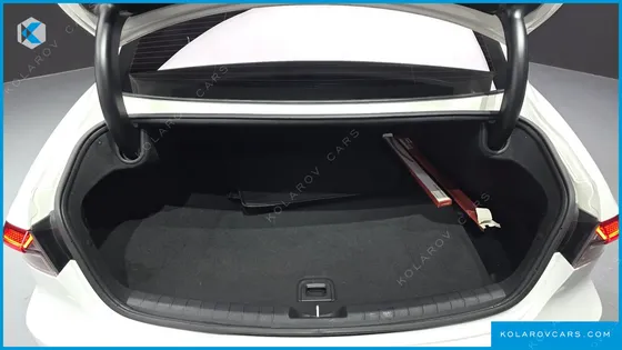 HYUNDAI GRANDEUR 3.0 LPI RENT CAR