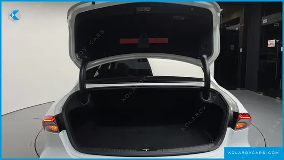 HYUNDAI GRANDEUR 3.0 LPI RENT CAR