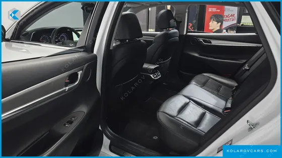 HYUNDAI GRANDEUR 3.0 LPI RENT CAR