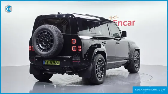 LAND ROVER DEFENDER 110 P635 OCTA BLACK