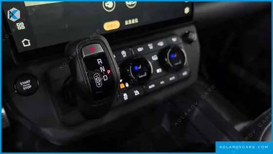 LAND ROVER DEFENDER 110 P635 OCTA BLACK