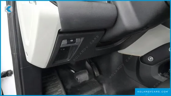 LAND ROVER DEFENDER 110 D250 SE