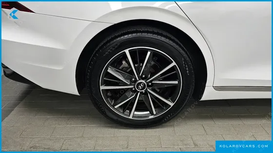 HYUNDAI GRANDEUR 2.5