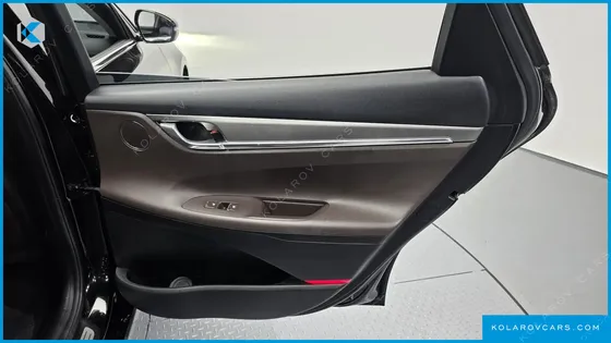 HYUNDAI GRANDEUR 3.0 LPI RENT CAR