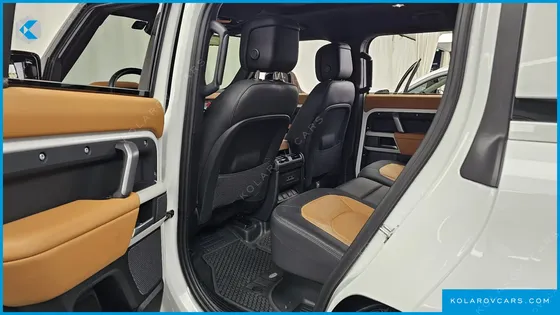 LAND ROVER DEFENDER 110 P300 X-DYNAMIC SE