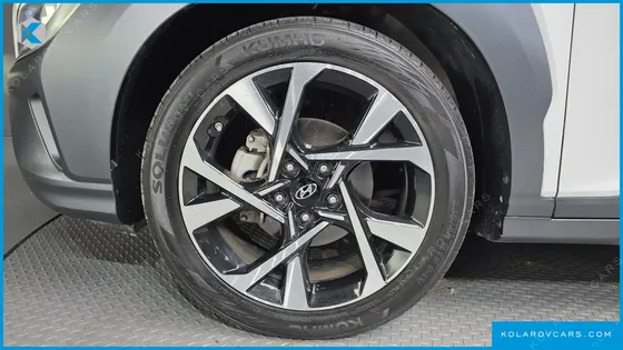 HYUNDAI KONA GASOLINE 2.0 2WD