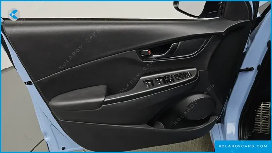 HYUNDAI KONA GASOLINE 2.0 2WD