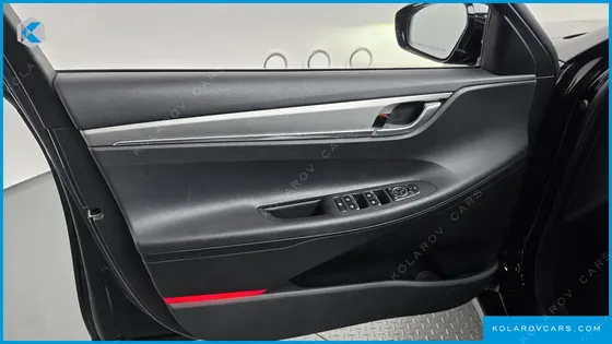 HYUNDAI GRANDEUR 3.0 LPI RENT CAR
