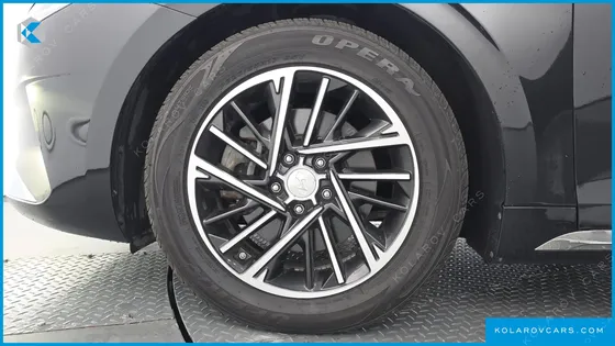 HYUNDAI GRANDEUR 3.0 LPI RENT CAR