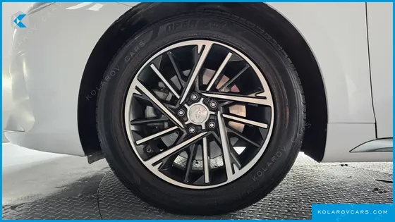 HYUNDAI GRANDEUR 3.0 LPI RENT CAR