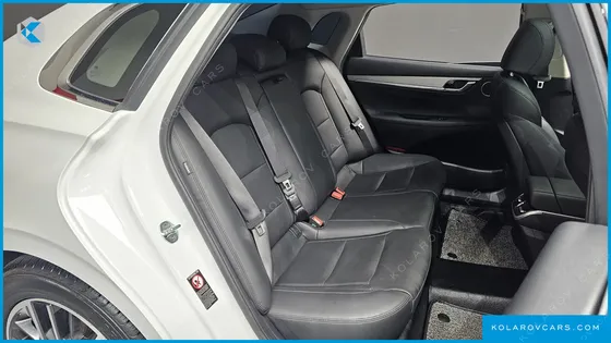 HYUNDAI GRANDEUR 3.0 LPI RENT CAR