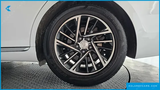 HYUNDAI GRANDEUR 3.0 LPI RENT CAR