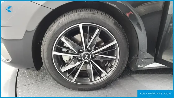 HYUNDAI GRANDEUR 3.3