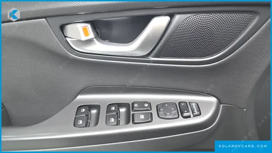 HYUNDAI KONA GASOLINE 2.0 2WD