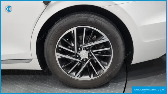 HYUNDAI GRANDEUR 3.0 LPI RENT CAR