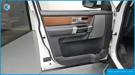 LAND ROVER DISCOVERY 3.0 SDV6 SE