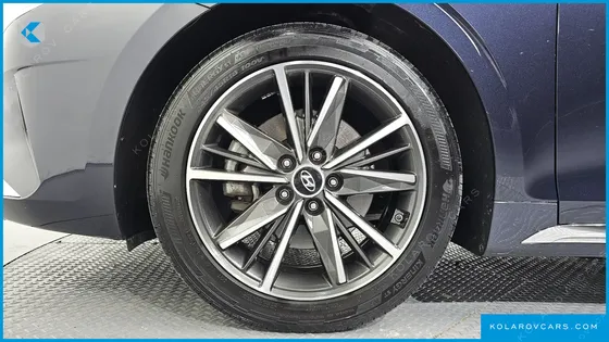 HYUNDAI GRANDEUR 3.0 LPI RENT CAR