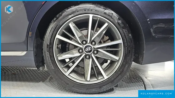 HYUNDAI GRANDEUR 3.0 LPI RENT CAR