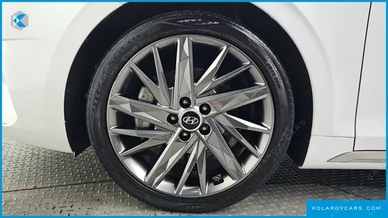 HYUNDAI GRANDEUR 3.3