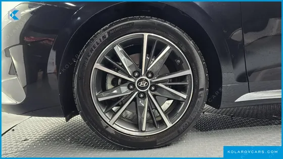 HYUNDAI GRANDEUR 3.0 LPI RENT CAR