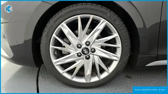 HYUNDAI GRANDEUR 2.5