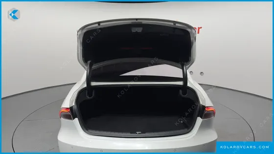 HYUNDAI GRANDEUR 3.0 LPI RENT CAR