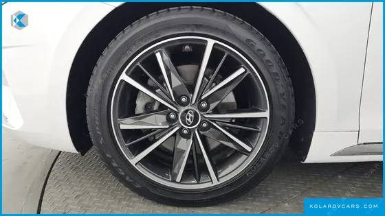 HYUNDAI GRANDEUR 2.5