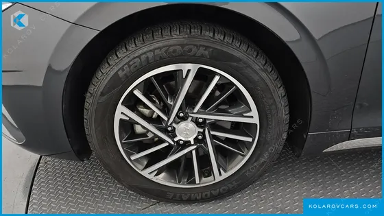 HYUNDAI GRANDEUR 3.0 LPI RENT CAR
