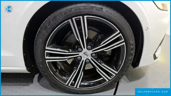 VOLVO S60 T5 INSCROPTION