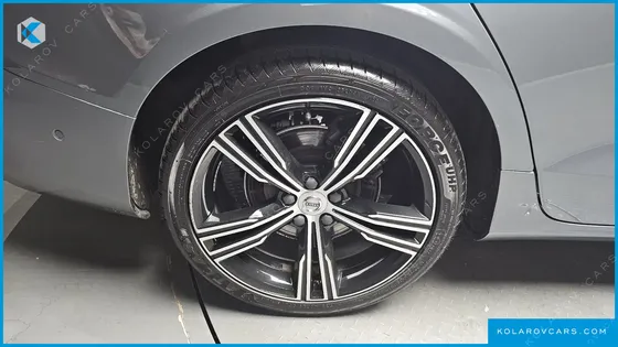 VOLVO S60 B5 INSCRIPTION