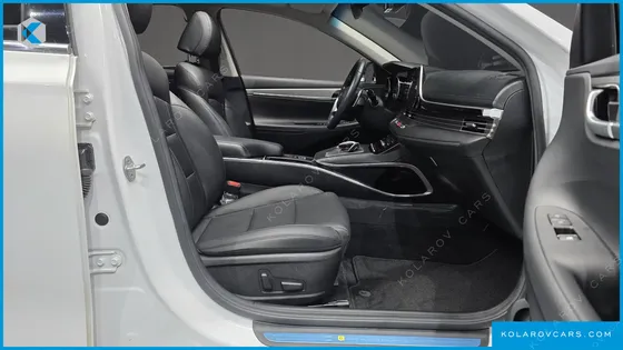 HYUNDAI GRANDEUR 3.0 LPI RENT CAR