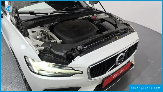 VOLVO S60 T5 MOMENTUM