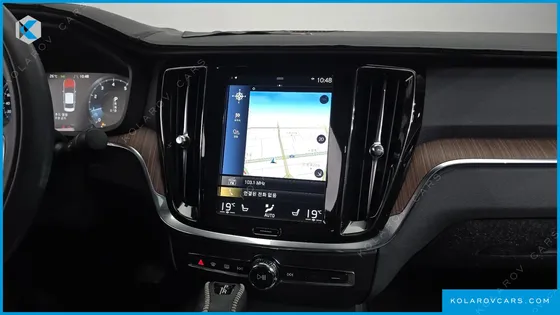 VOLVO S60 T5 MOMENTUM