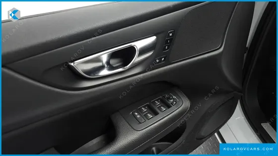 VOLVO S60 T5 MOMENTUM