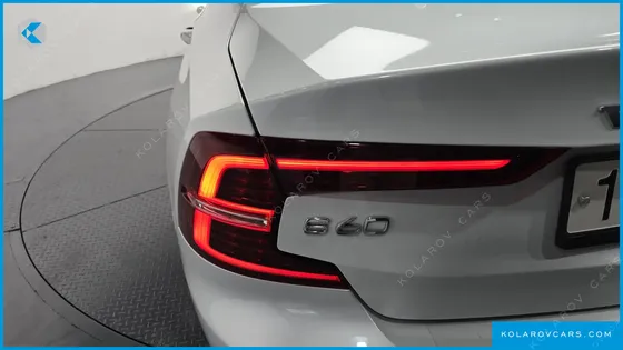 VOLVO S60 T5 MOMENTUM