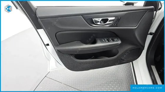 VOLVO S60 T5 MOMENTUM