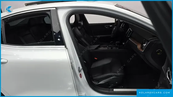 VOLVO S60 T5 MOMENTUM